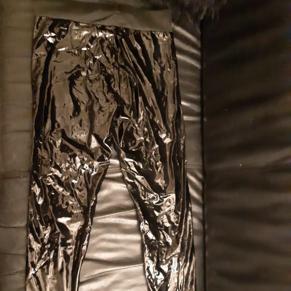 Glossy Leggings - Picture 2 of 2